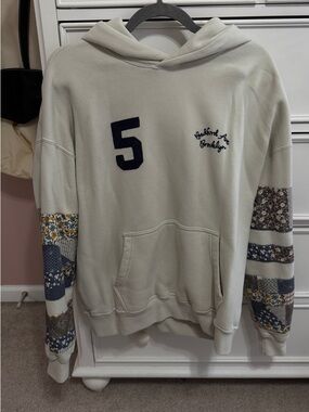 Abercrombie Cream Brooklyn Patchwork Essential Popover Hoodie